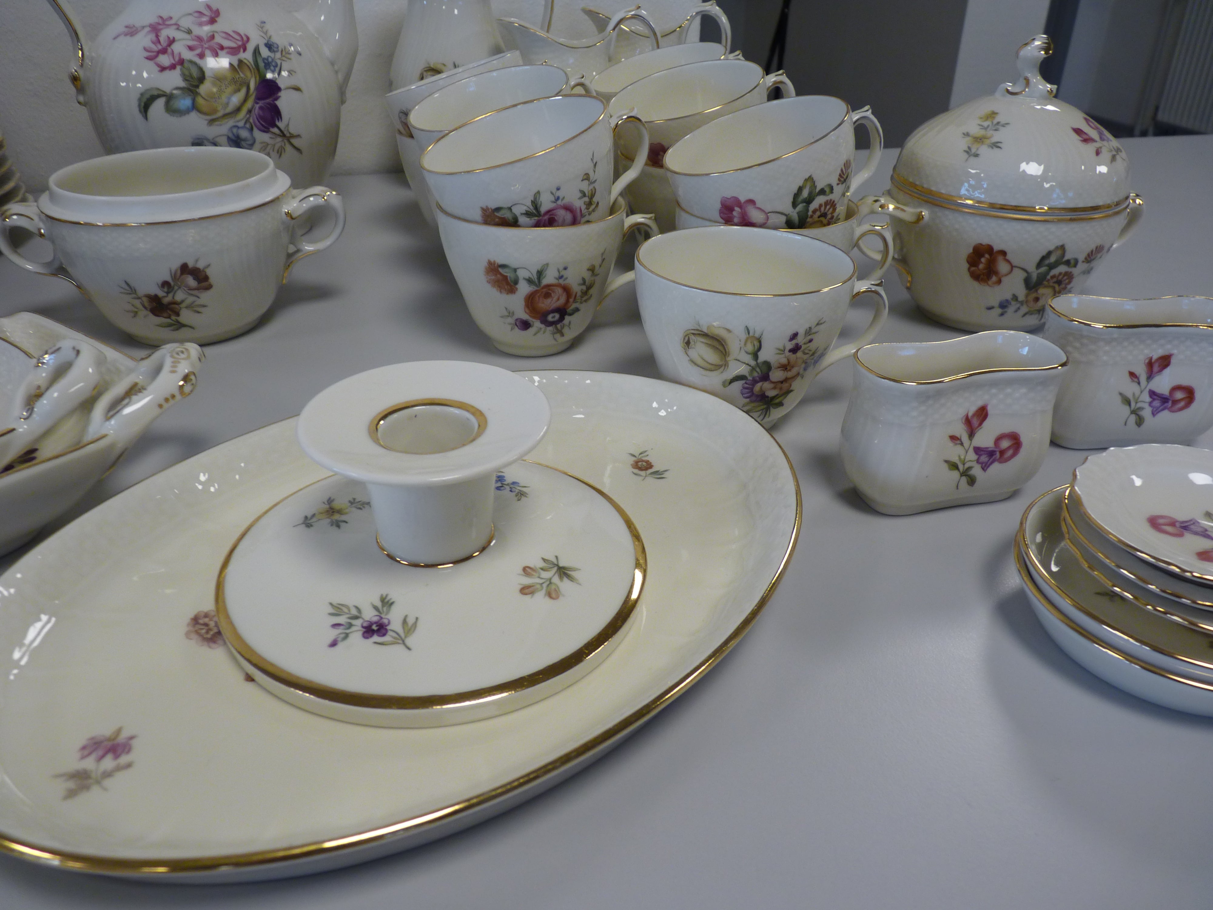 Royal Copenhagen, Frijsenborg stel